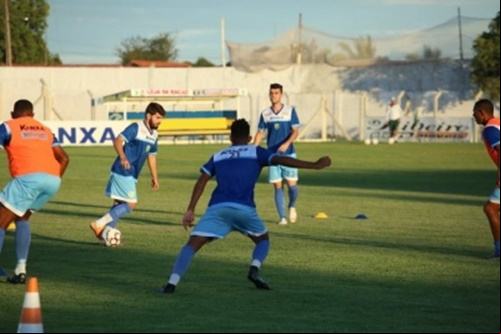 O jogo acontece hoje por decisão da Confederação Brasileira de Futebol (CBF)
