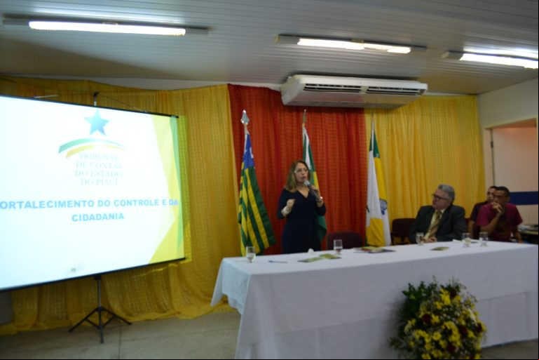 TCE-PI promove em Angical XXXIX Seminário de Formação de Controladores Sociais