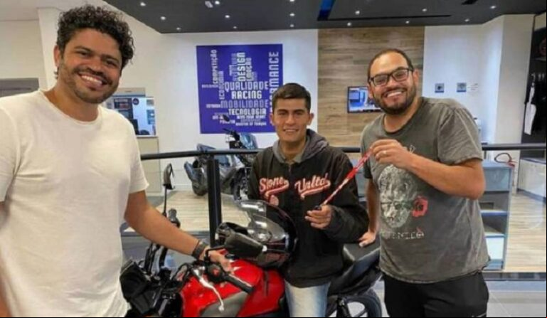 Motoboy racismo